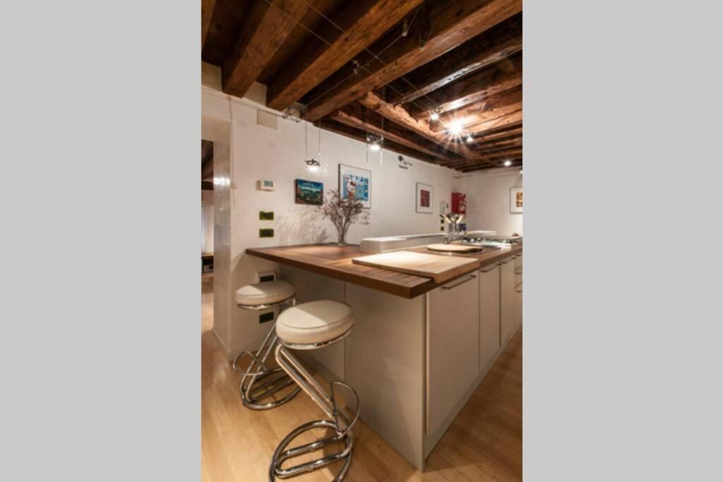 Apartment Bellissimo In Palazzo Storico